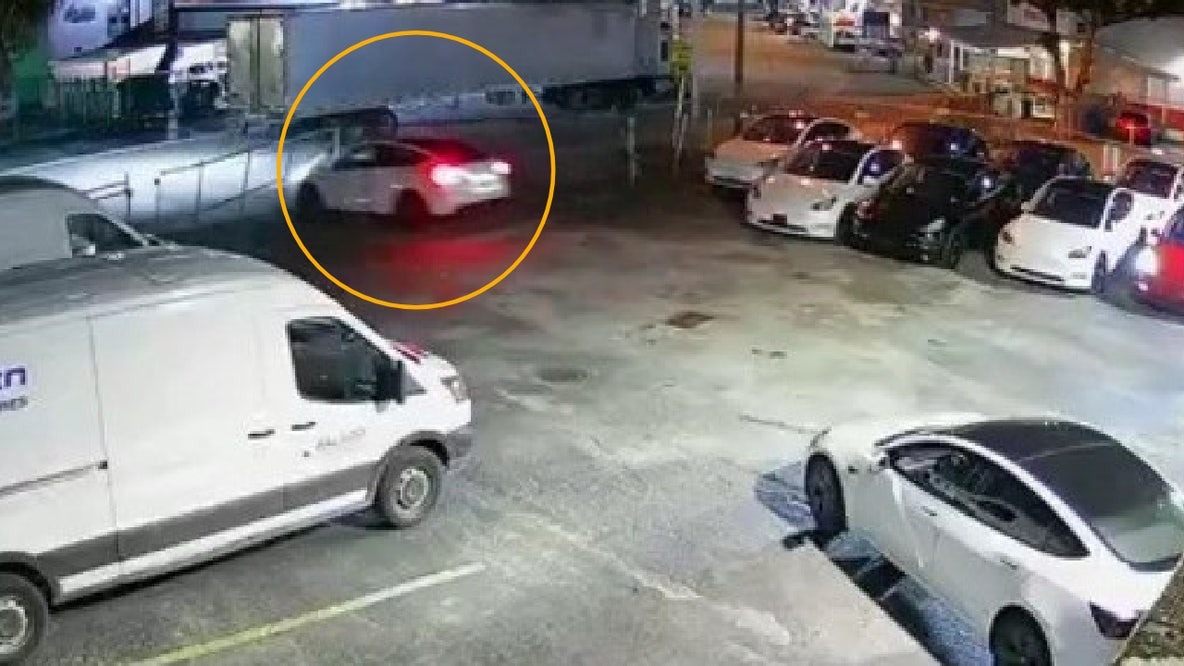 Florida suspects smash into Tesla gate and steal 3 cars